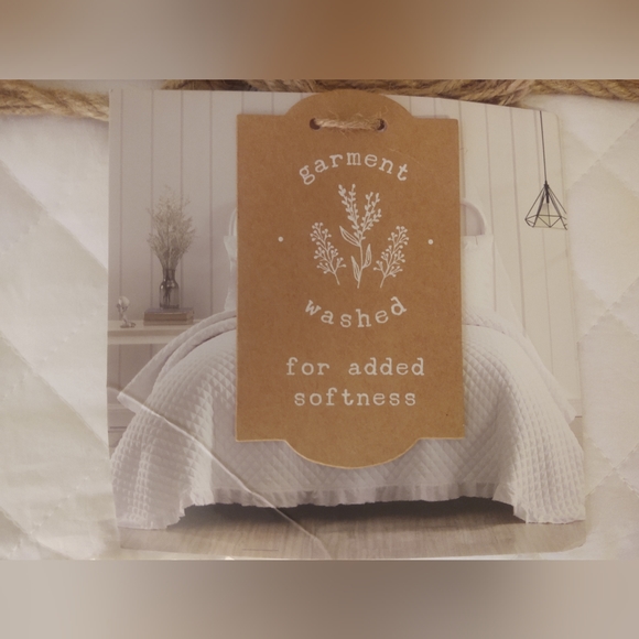 Wildflower Cottages Garment Washed King 3pc Quilt Set; Style: White-K - Picture 4 of 7